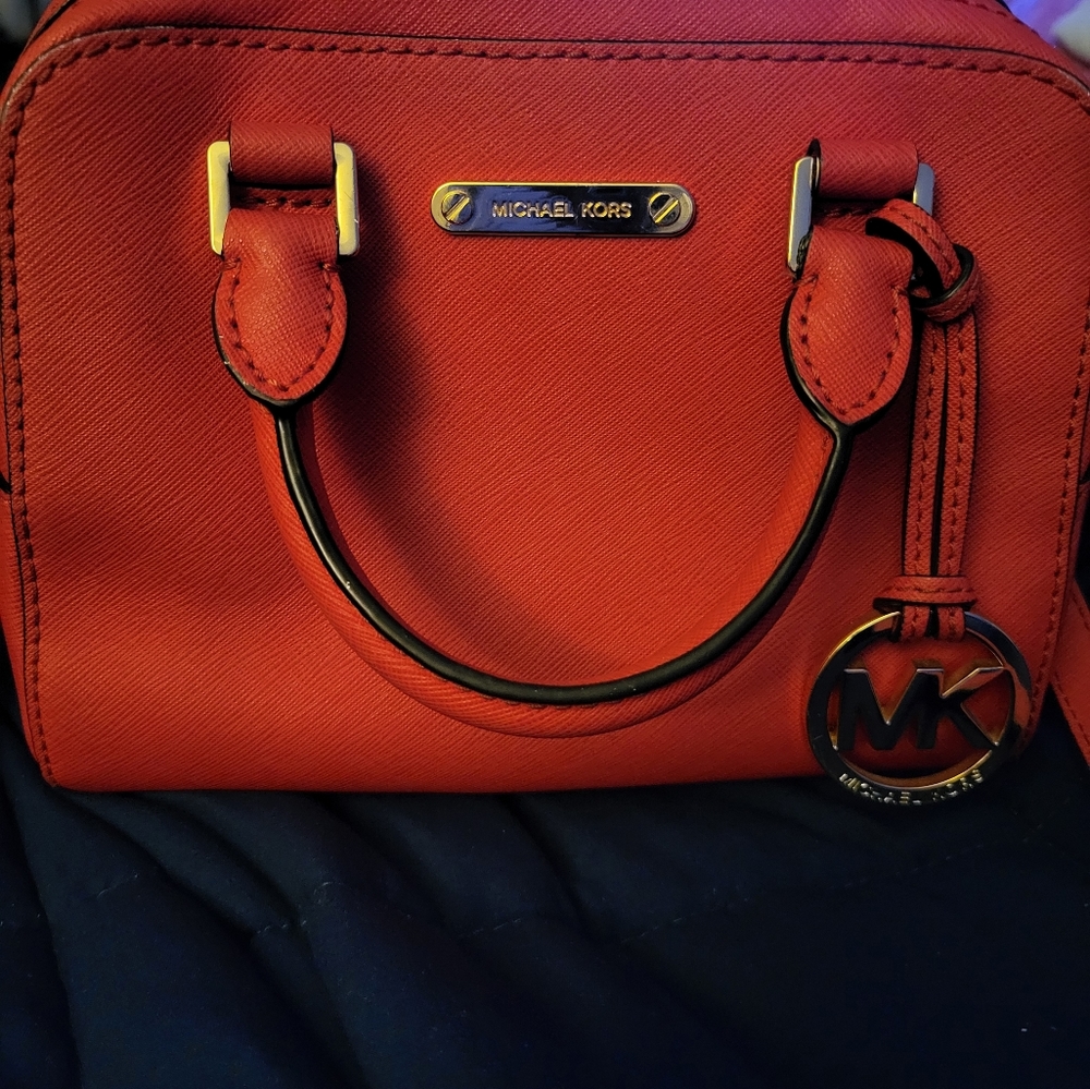 Michael Kors Pink Shoulder or hand bag